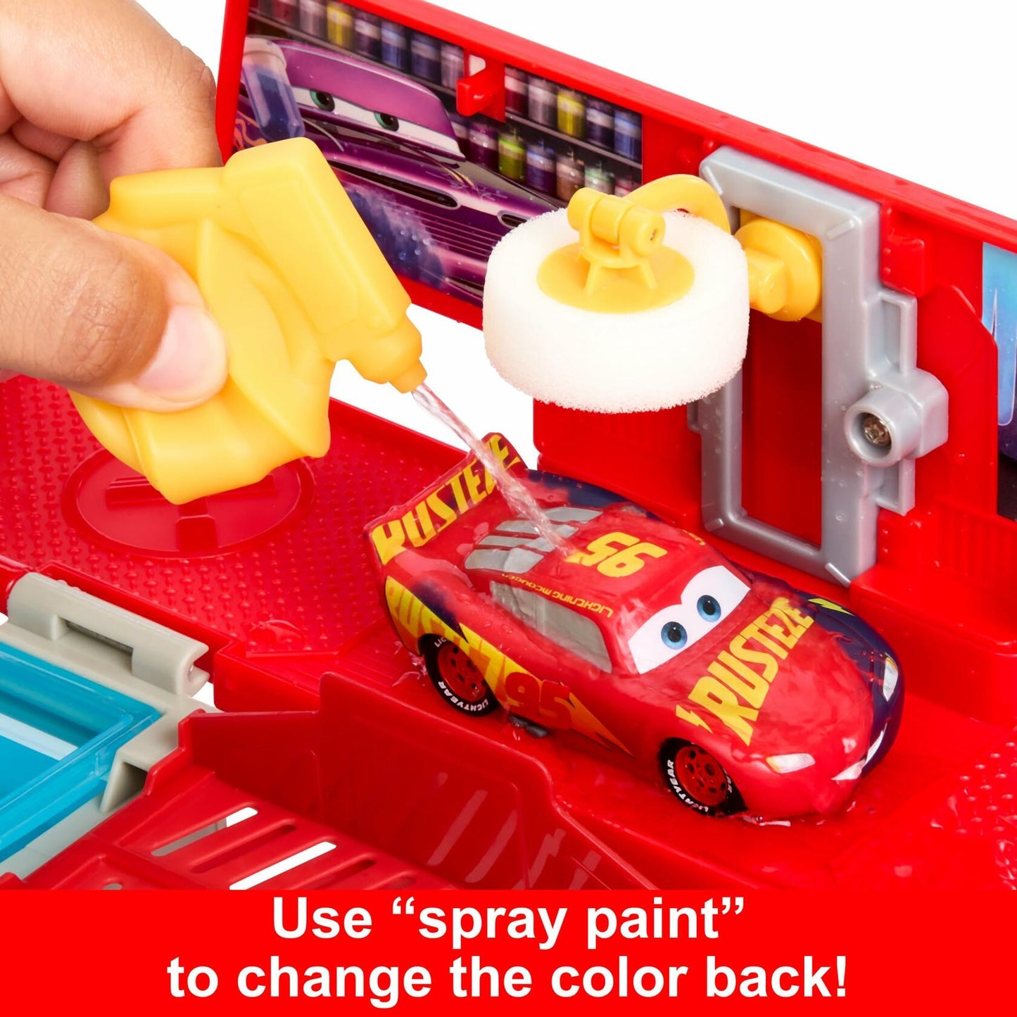 Mattel Disney Pixar Cars Transforming Truck & Toy Car Playset, Color Changers Paint Shop Mack with Detachable Cab, Lightning McQueen & Accessories